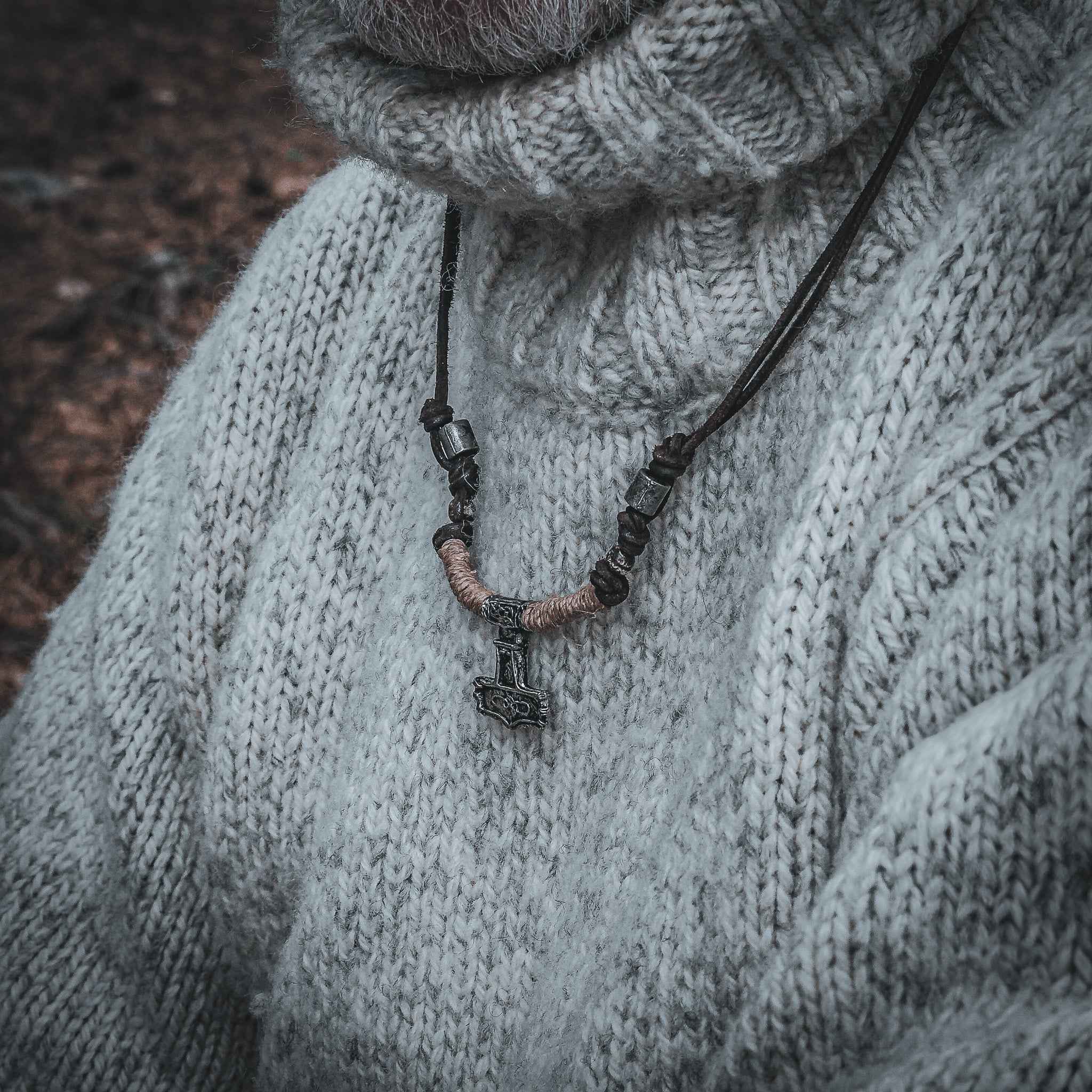 Halsband Mjölner Tenn