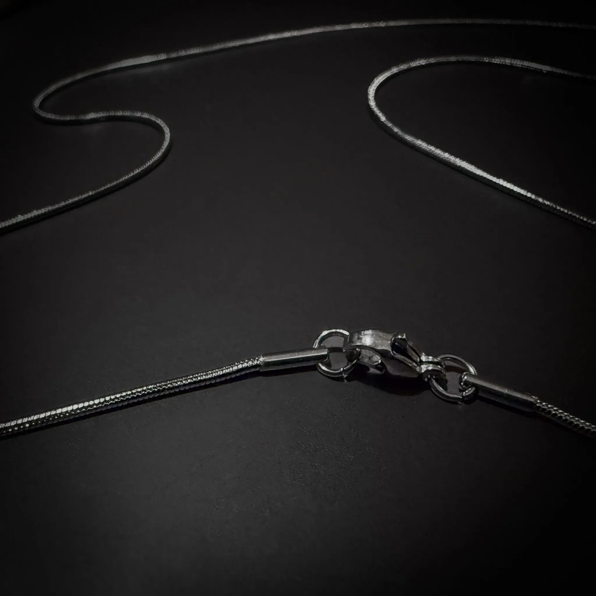 Kjede sølvfarget 55 cm