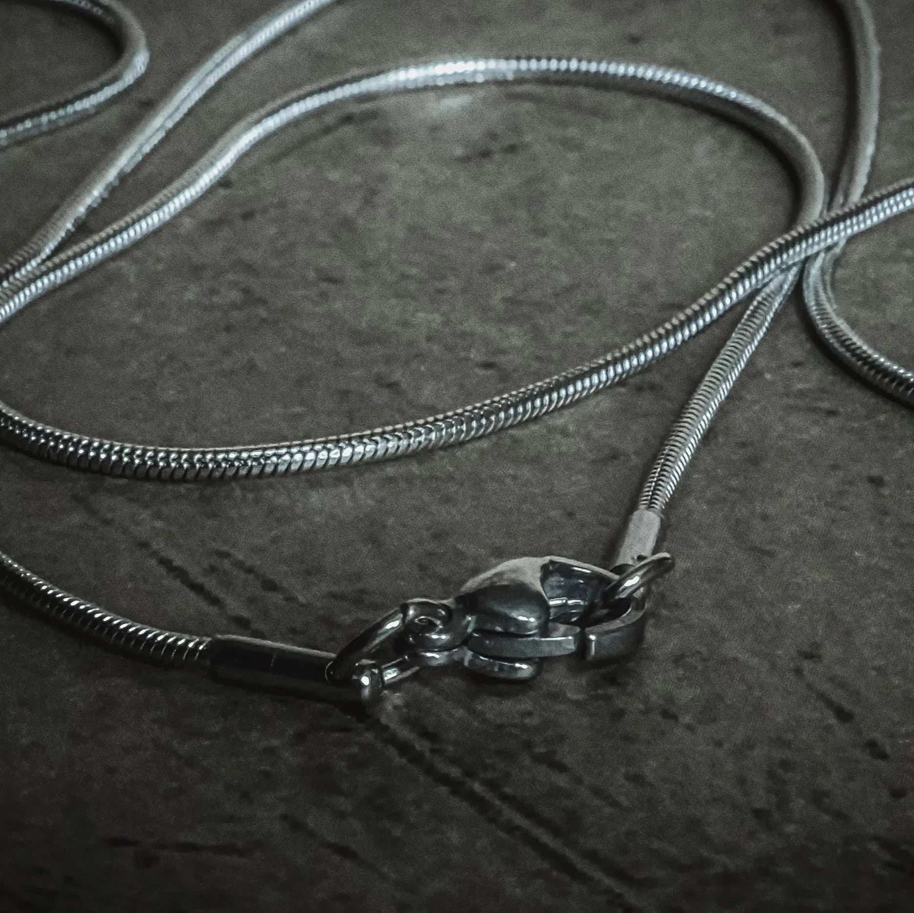 Kjede sølvfarget 55 cm