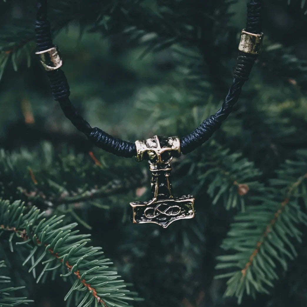 Halsband Torshammare Öde