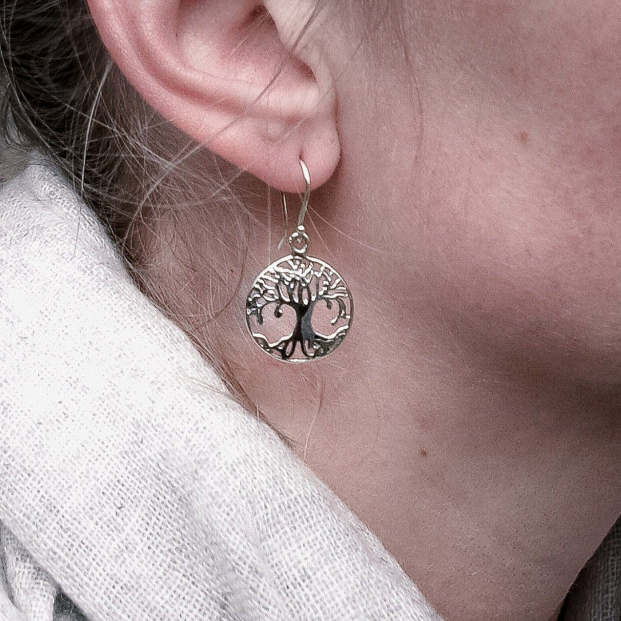 Yggdrasil, örhänge silverfärg