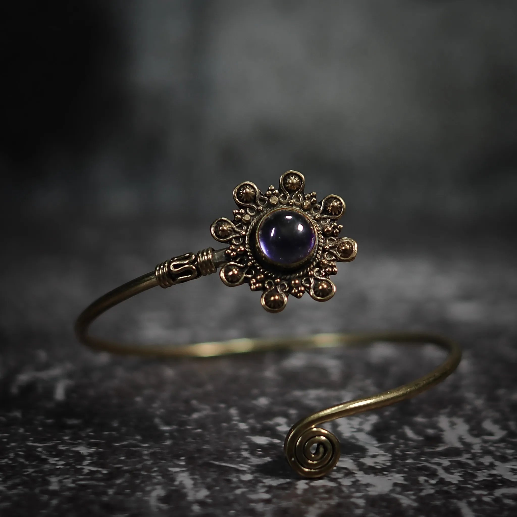 Armband Sol, med halvädelsten