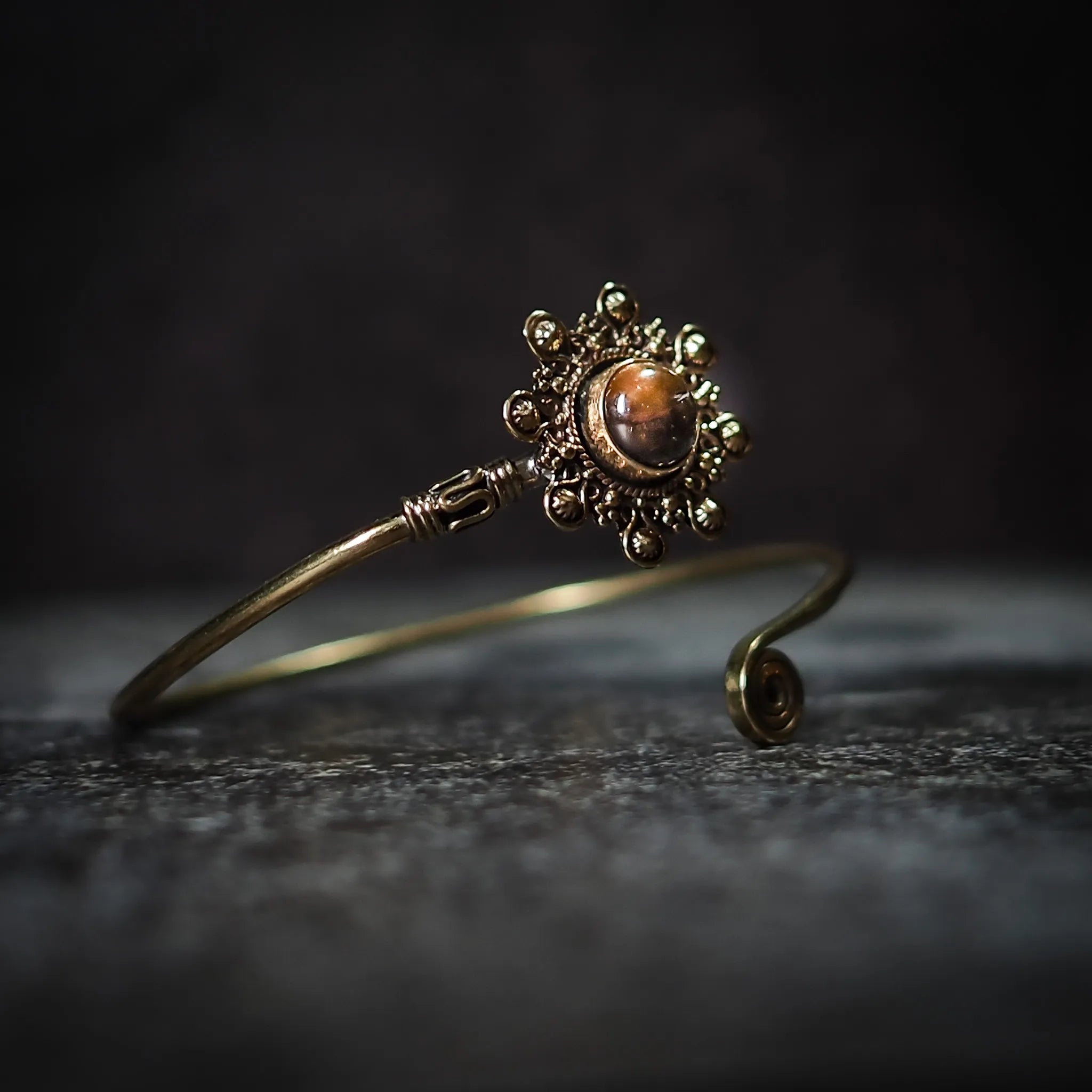 Armband Sol, med halvädelsten