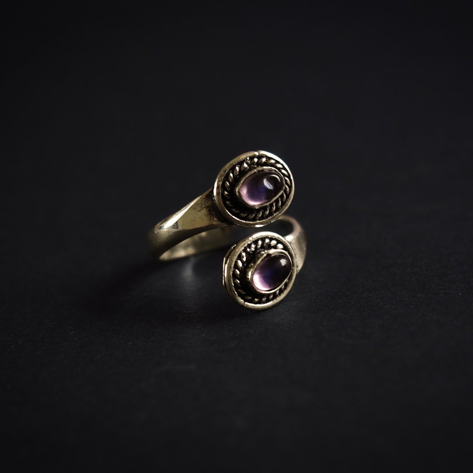 Spiral ring with Amethysts