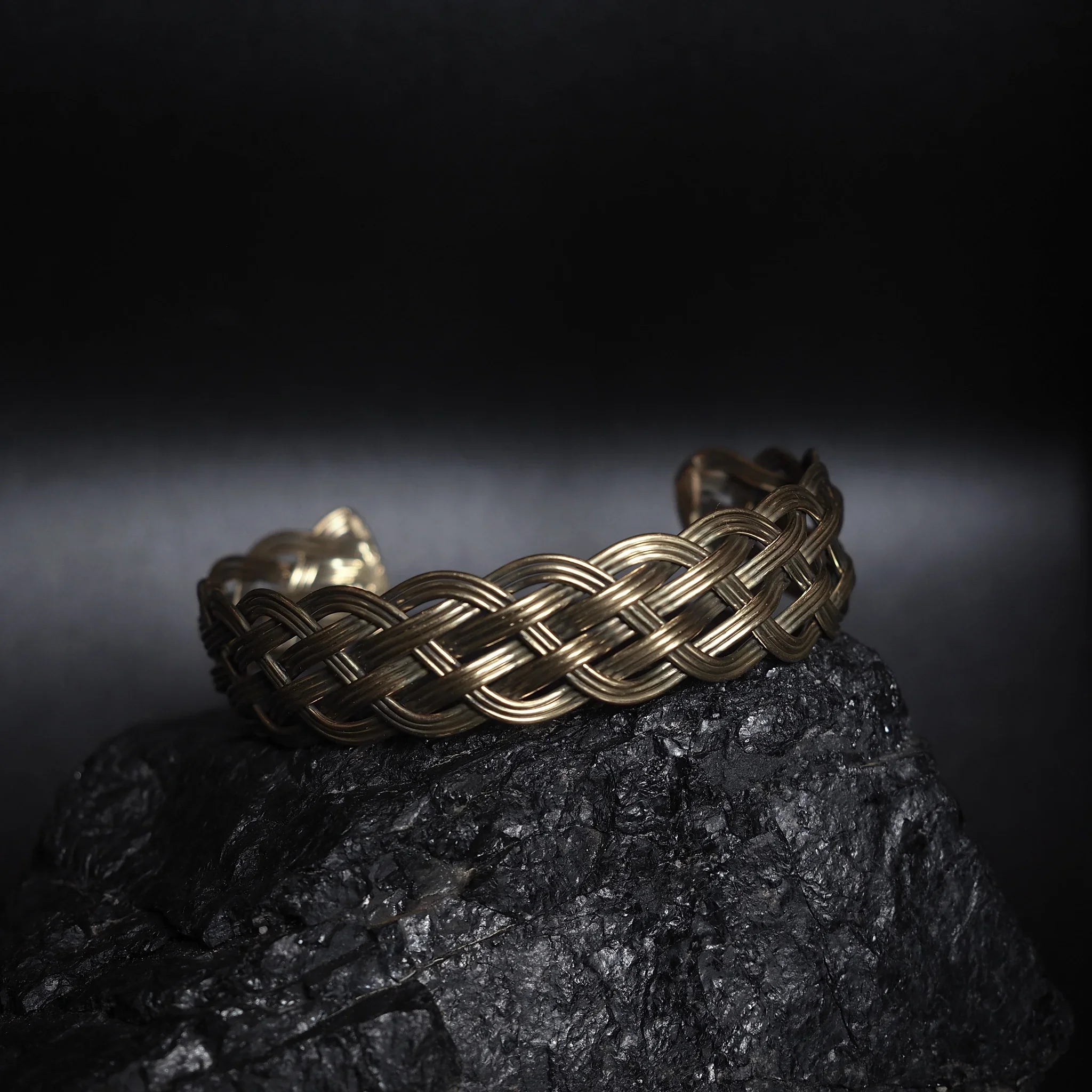 Valve flätat armband