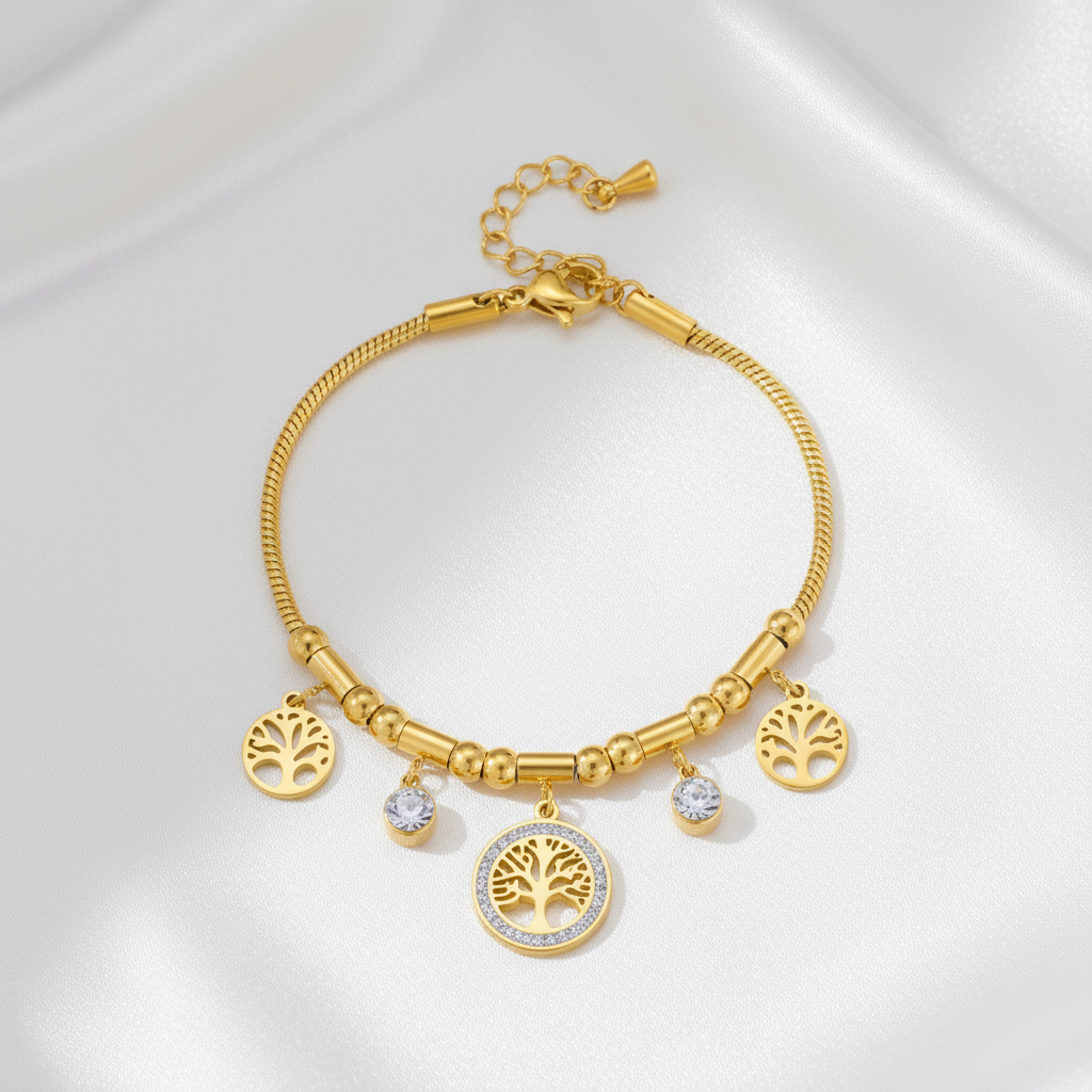 Armband med livets träd på vit silkesbakgrund utan text