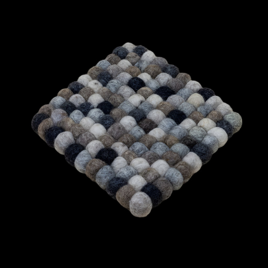 Felted pot holder, square